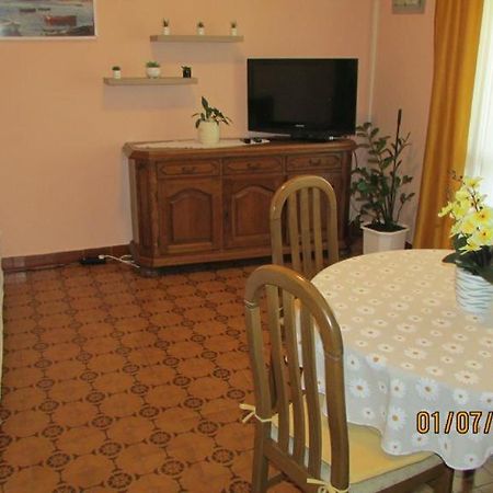 Apartment Tomy Trogir Ngoại thất bức ảnh