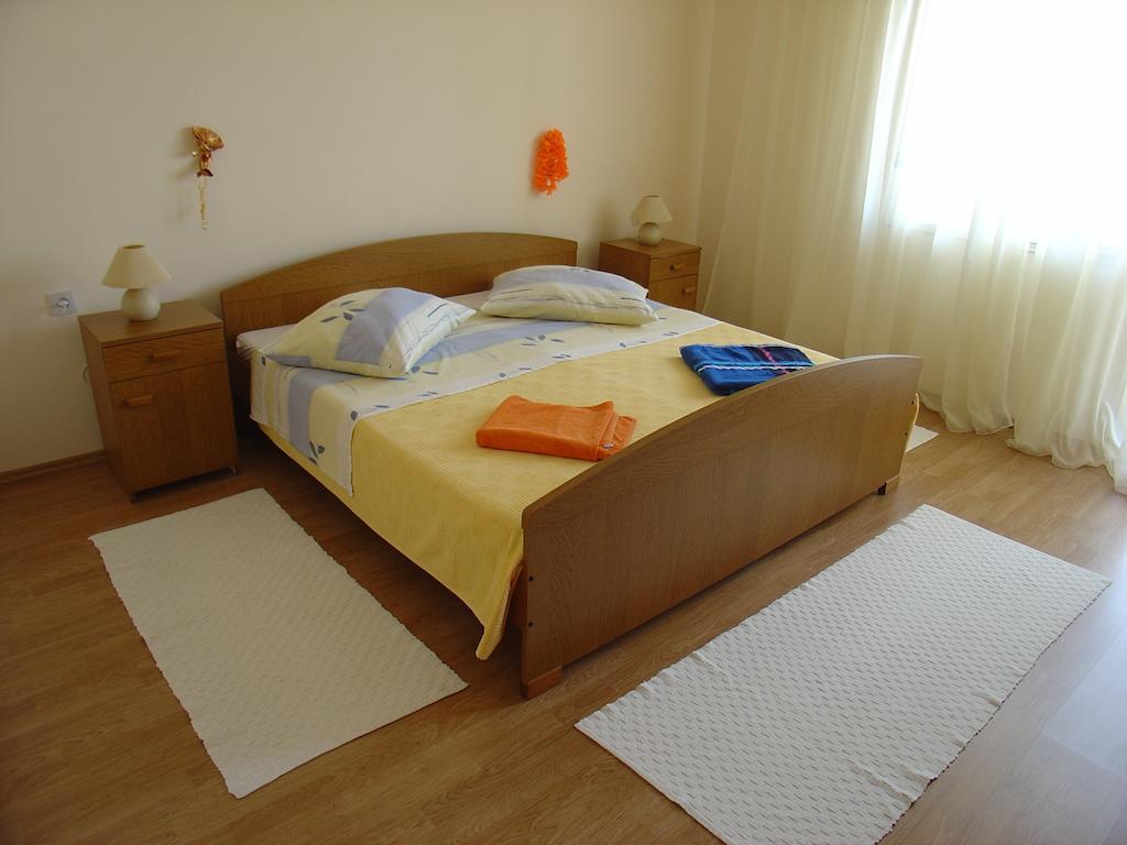 Apartment Tomy Trogir Ngoại thất bức ảnh